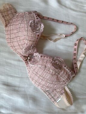 🇫🇷 Lejaby Delicate Pink Floral Lace Bra